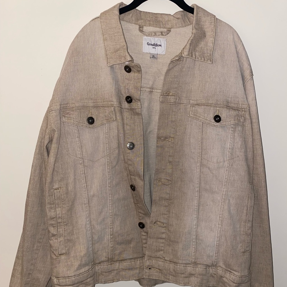 XL light wash brown jean jacket
